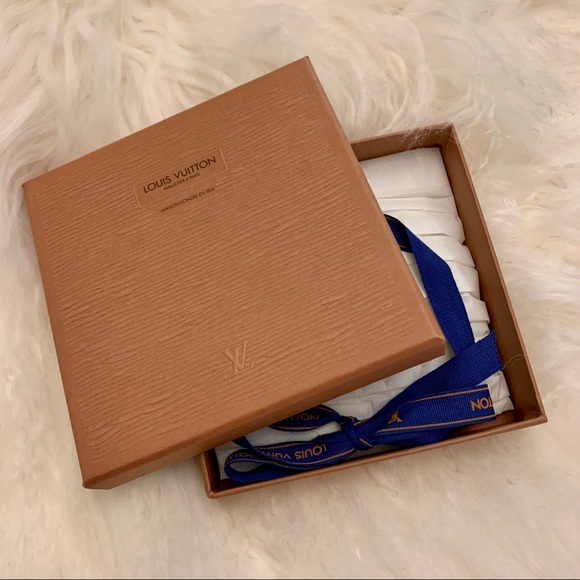 Louis Vuitton monogram bifold wallet - Picture 9 of 9